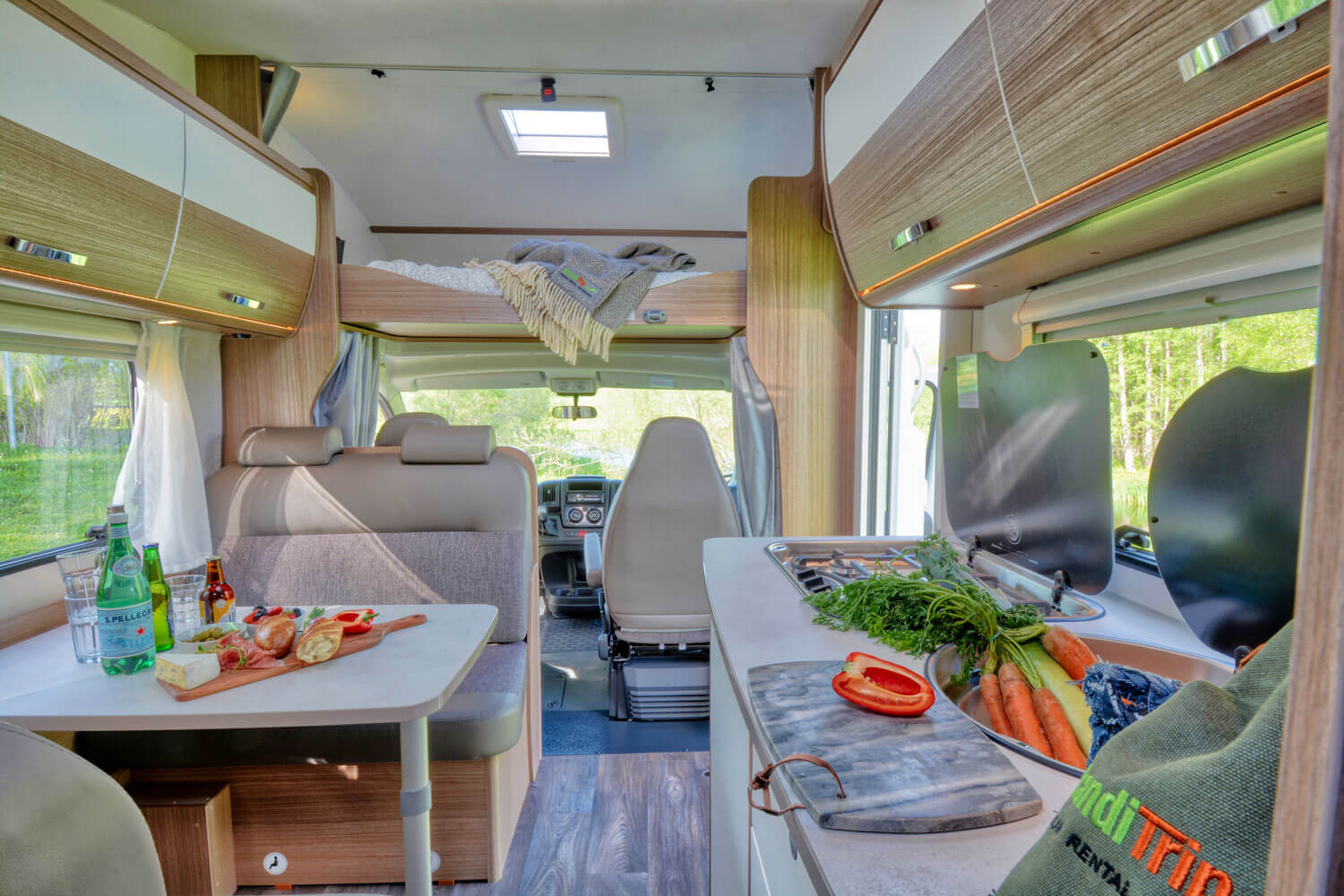 SkandiTrip Family Luxury Wohnmobil Essplatz